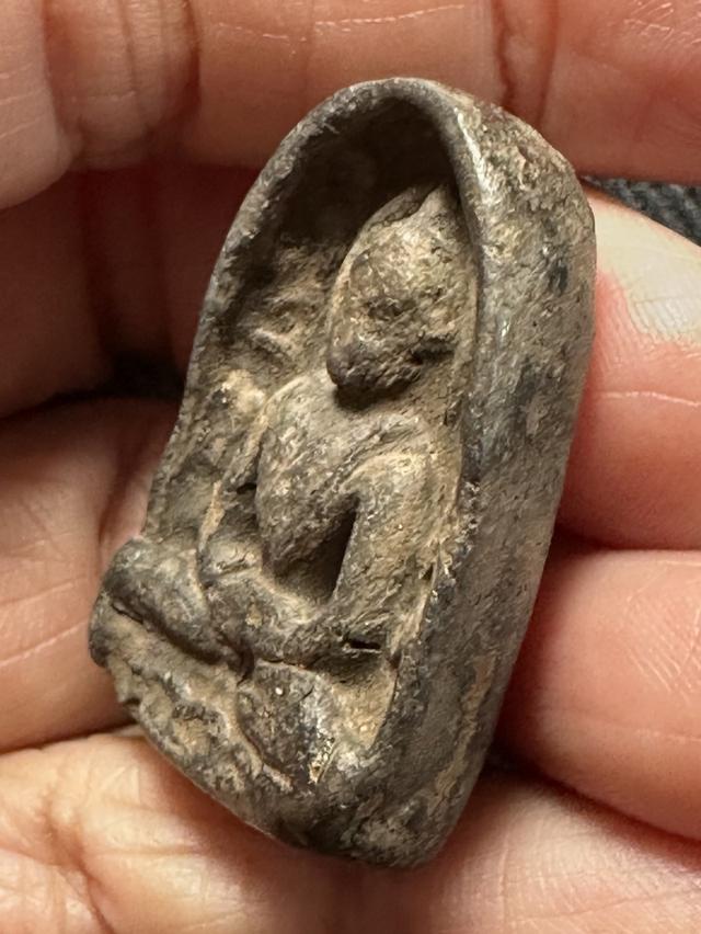 องค์ละ1000🙏พระกำแพงเปิดโลก🙏พระกำแพงซุ้มกอพิมพ์ใหญ่ เนื้อเขียวมอย รูปที่ 13