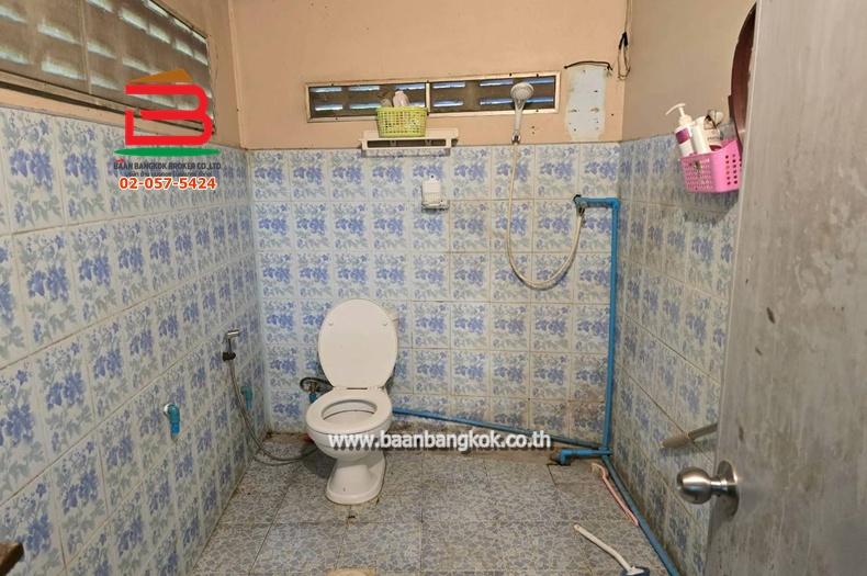 บ้านเดี่ยว ซอยเจ้าพระยา (ใกล้สถานีตำรวจประชาสำราญ) เนื้อที่ 100 ตรว. แขวงคลองสิบสอง เขตหนองจอก 10