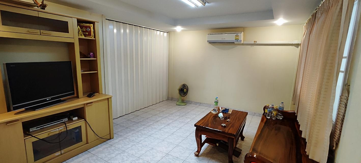 บ้านทาวน์เฮ้าส์โคราช 10