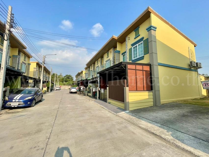 ทาวน์โฮม โกลเด้น ทาวน์ รัตนาธิเบศร์ - สถานีรถไฟฟ้าไทรม้า หลังริม