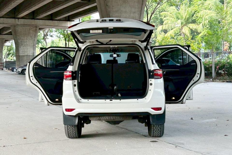 🚗 2021 Toyota Fortuner 2.4 V 2WD AT รูปที่ 9