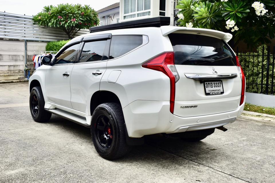 Mitsubishi pajero 2.4 GLS auto  11