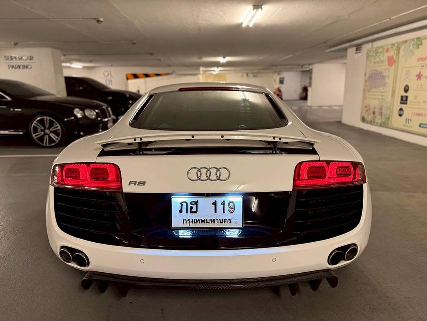 R8 V8 coupe ปี10 minor 7