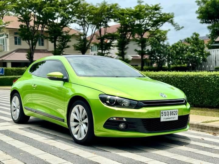 Volkswagen Scirocco สีเขียว