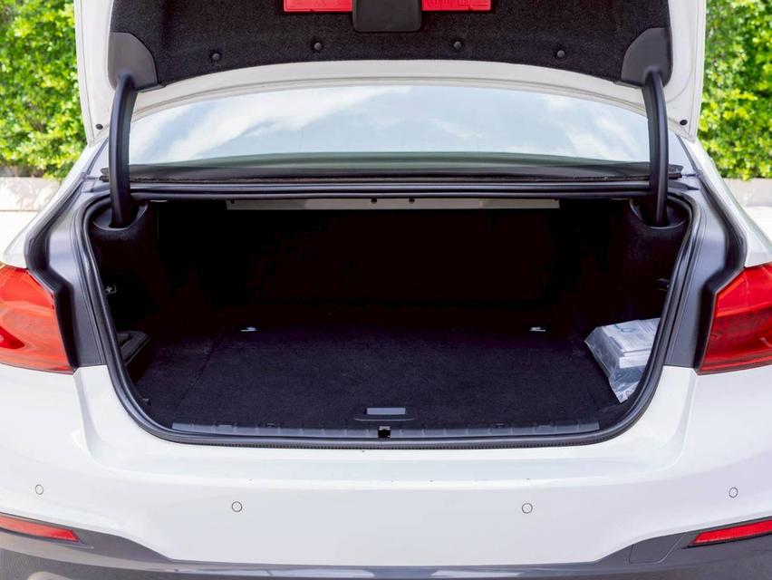 BMW 530e M Sport ปีจด 2019 ประกันเครื่องเกียร์3ปี /30,000 km. รูปที่ 8