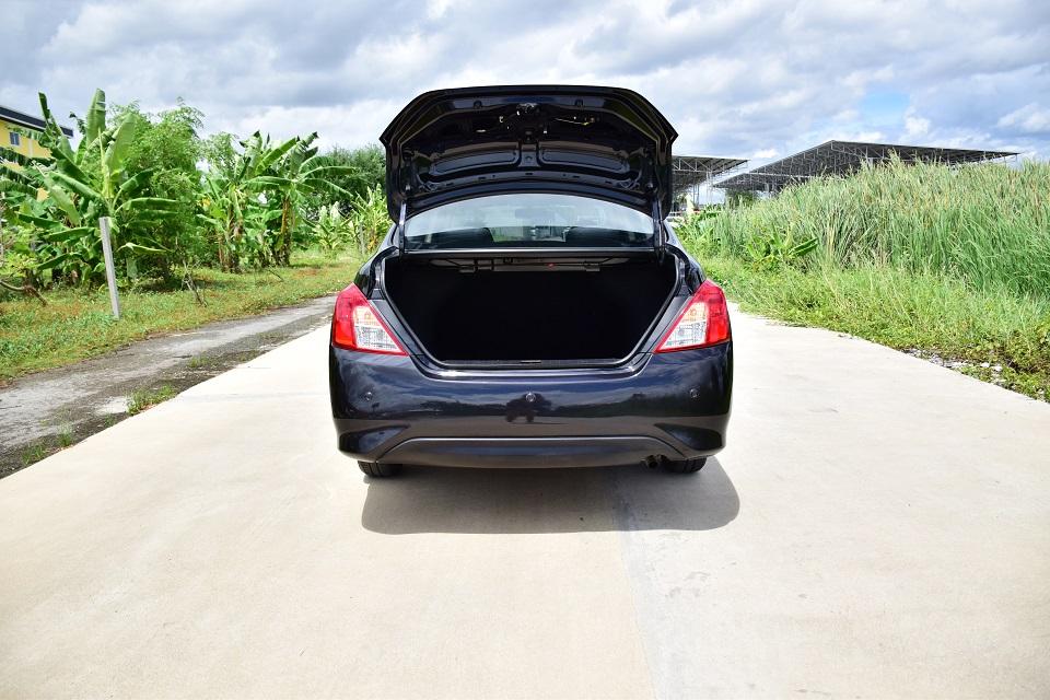 รถบ้านพร้อมใช้ / ปี2015 นิสสัน อัลเมร่า 1200 CC ออโต้ ประหยัดน้ำมัน /เครื่องนิ่มๆช่วงล่างแน่นๆ /เซ็นเซอร์กันชน รีดมทครบ /โทร 0957401229 ไอดีไลน์ UTBP 11