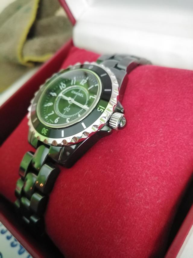 นาฬิกา Chanel J12 42MM ตัวเรือนเซรามิกสีดำ