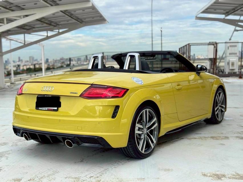 Audi TT 45 TFSI Final Icon Black Convertibleปี 2023 ไมล์ 3,xxx kmราคา 2,390,000 บาท รูปย่อยที่ 3