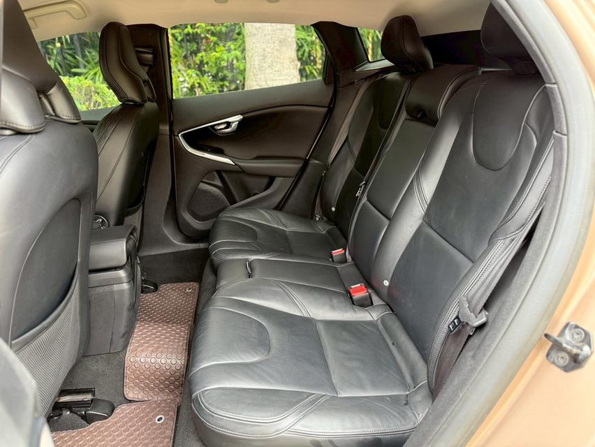 รหัสรถ PJP5340 2014 VOLVO V40 2.0 T5 S 17