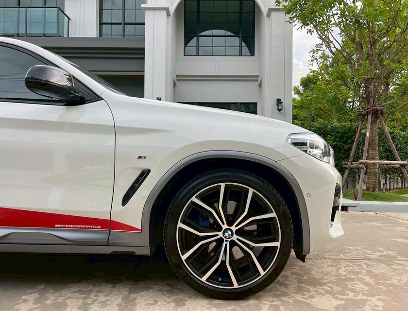 BMW X4 xDrive20d M Performance Edition  สีขาว Alpine White  ปี21 ดีเซ 11