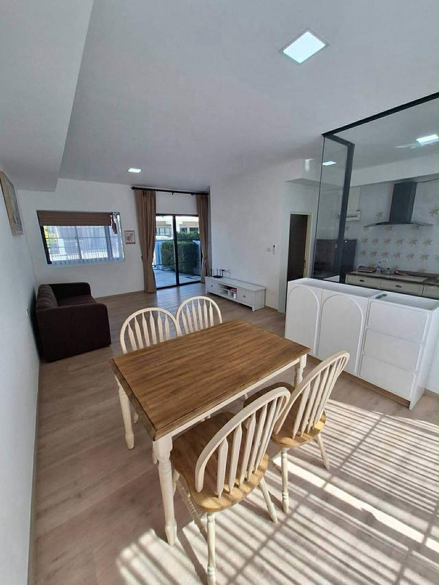 ให้เช่า / ขาย ทาวน์โฮม Villaggio 3 ศรีนครินทร์–บางนา ส่วนกลางกว้างมาก ทำเลโรงเรียนนานาชาติ ใกล้ Mega บางนา 5