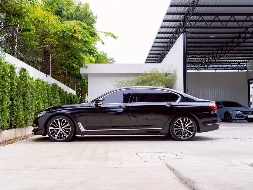 BMW 740LE xDrive Pure Excellence ปี จด 2018