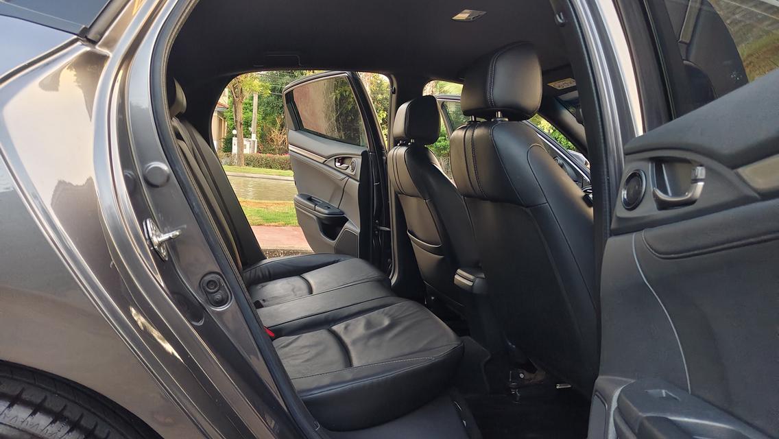 รถยนต์ honda fk ปี 2017 รูปที่ 10