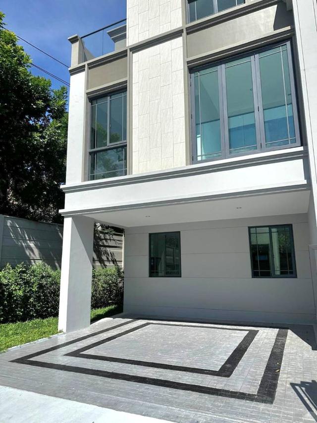 For rent, luxury 3-storey townhouse, Baan Klang Muang Classe Sukhumvit 77, new house, 1st hand, near BTS On Nut, On Nut 21