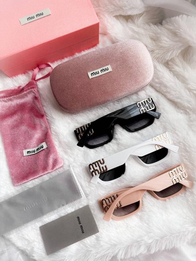 แว่นกันแดดmiumiu 14