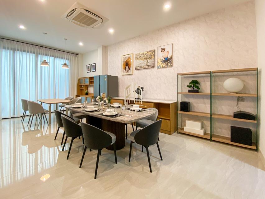 The Honor Yothinpattana (ดิ ออเนอร์ โยธินพัฒนา) บ้านเดี่ยวสไตล์ Private Pool Villa 3 ชั้น ระดับ Super Luxury 5