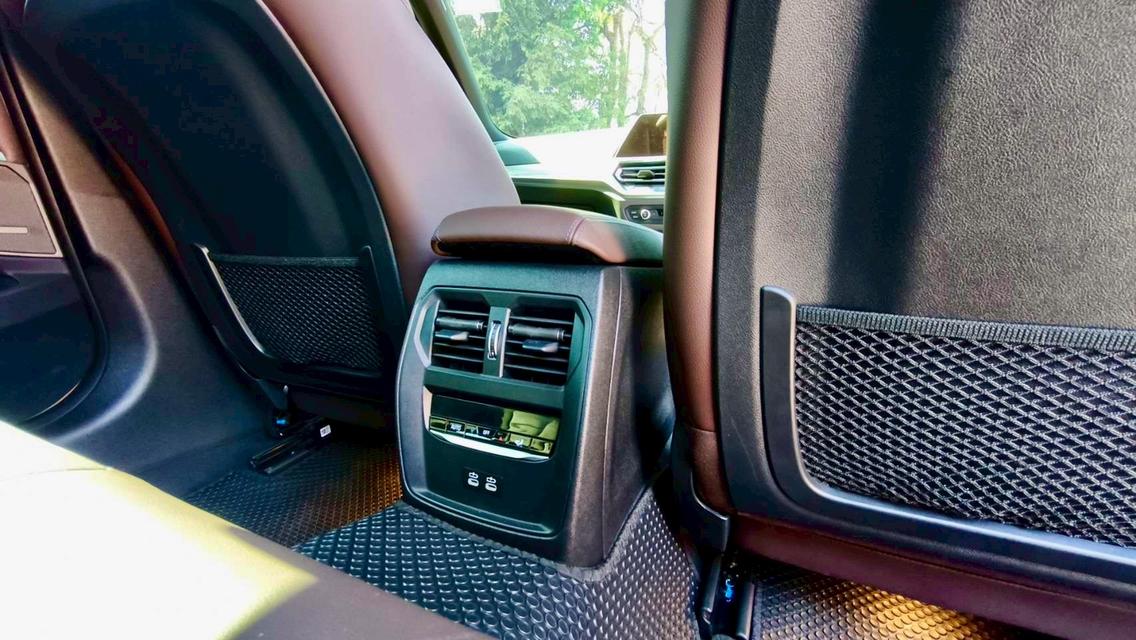 BMW 330e m sport 2020 รูปที่ 12