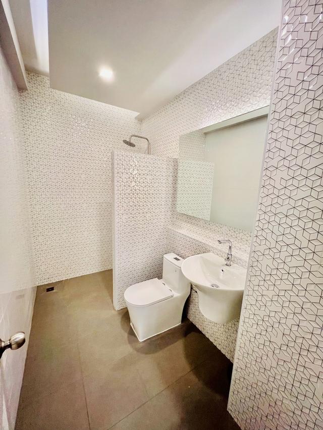 ทาวน์โฮม 3ชั้น ขนาดใหญ่ สวยมากน่าอยู่ 6