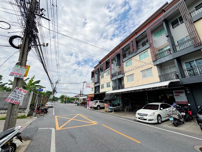 อาคารพาณิชย์ 4 ชั้น ถนนสนามบินน้ำ ต. ท่าทราย อ. เมืองนนทบุรี จ. นนทบุรี
