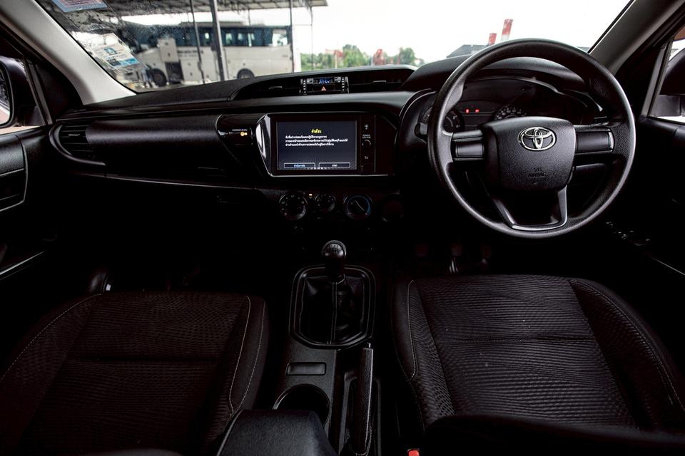 TOYOTA HILUX REVO 2.4 Z EDITION SMART CAB ปี 2022 สีขาว  16