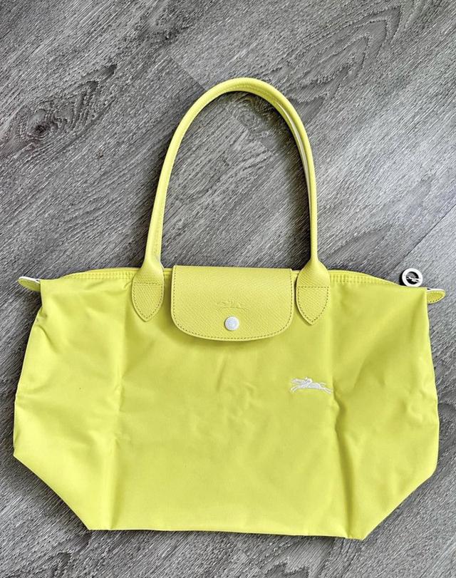 กระเป๋า Longchamp สีเหลือง 2