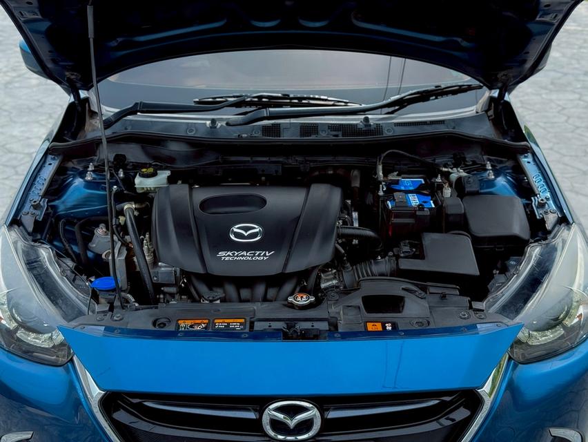 Mazda2 1.3 High Connect ปี 2018 สีฟ้า มือเดียวป้ายแดง 10