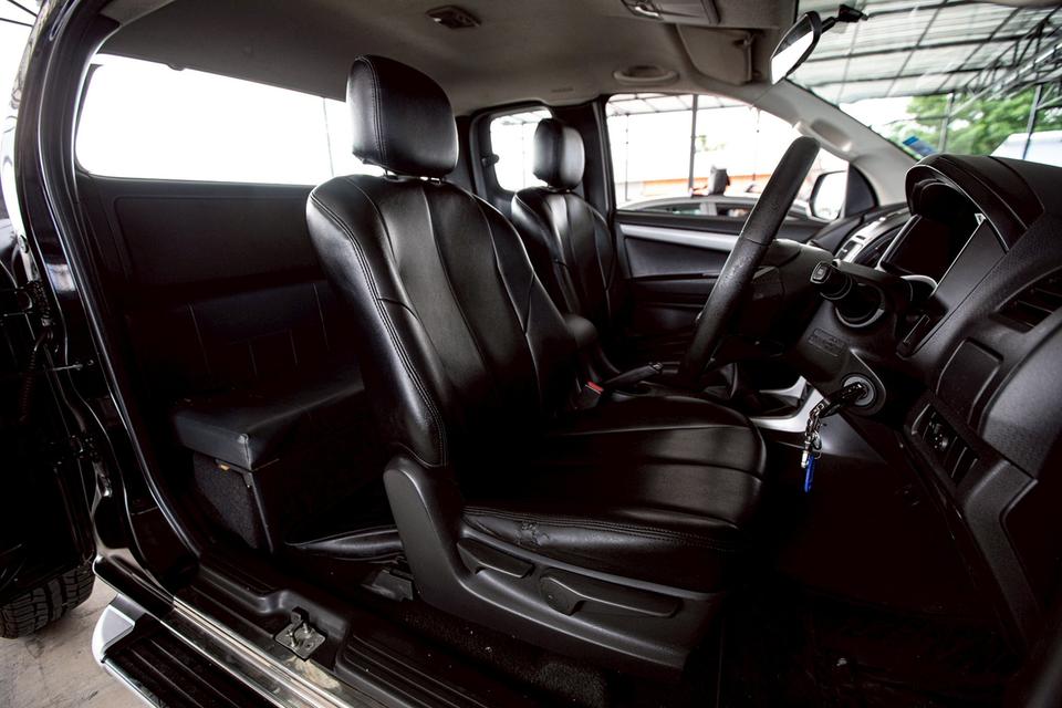 Isuzu D-Max Hi-Lander Cab 2.5 VGS Z ท๊อป ปี 2012 เกียร์ธรรมดา สีดำ  12