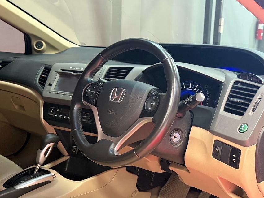  2014 HONDA CIVIC FB 1.8 E NAVI รถสภาพสมบูรณ์ พร้อมใช้งาน รถวิ่งน้อย ประวัติศูนย์ครบ ไม่เคยมีอุบัติเหตุครับ 10