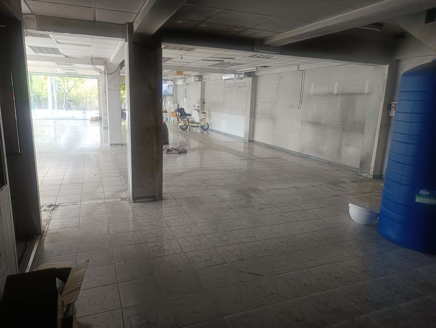 ให้เช่า อาคารพาณิชย์ อาคารสำนักงานมี 5ชั้น มีดาดฟ้า เหมาะทำเป็น โชว์รูม ,โฮมออฟฟิศ หรืออื่นๆ อยู่ไม่ไกลสวนหลวง ร9 ประเวศ กทม 2