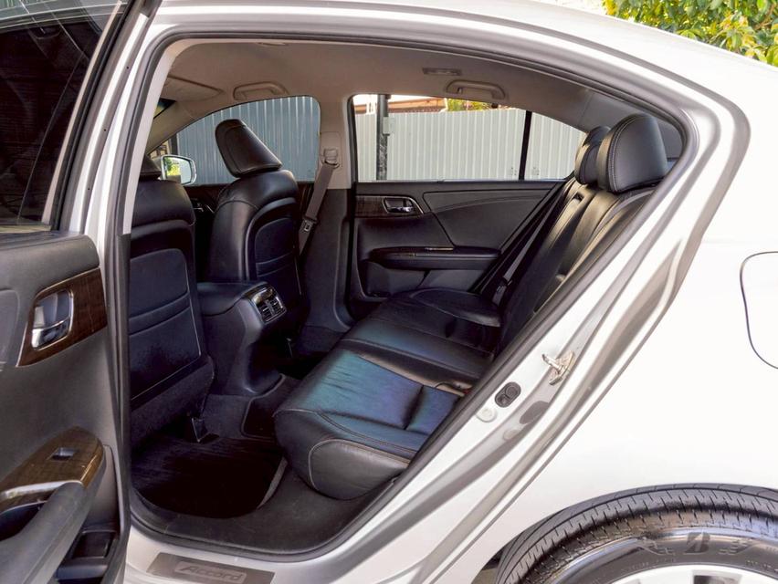 Honda Accord 2.0El ปี14 17