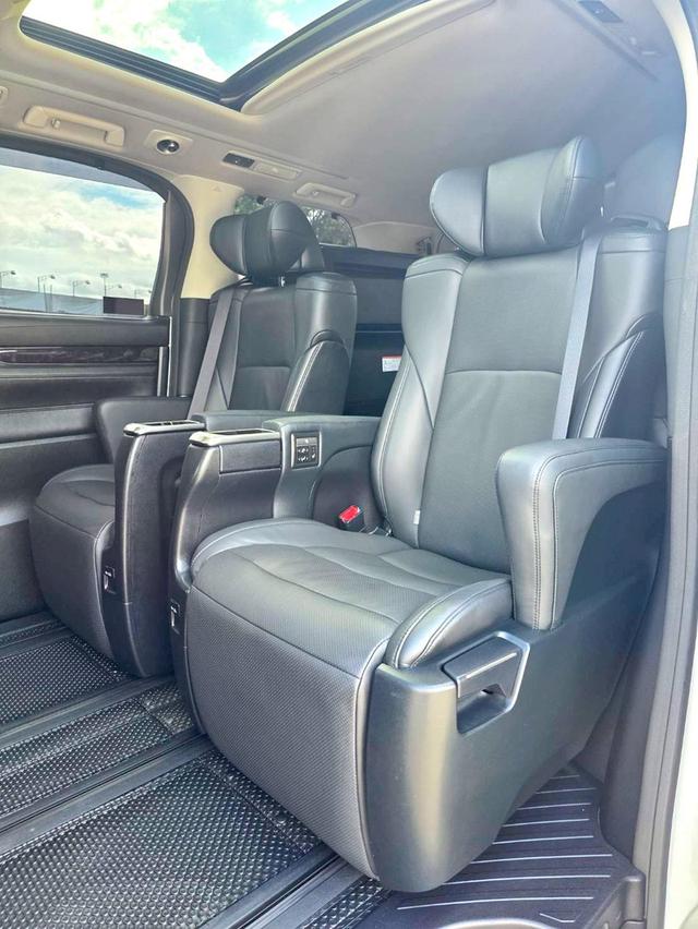 Toyota ALPHARD SRC E-Four สีขาว ปี 2018 ไมล์ 65,000 กม.  11