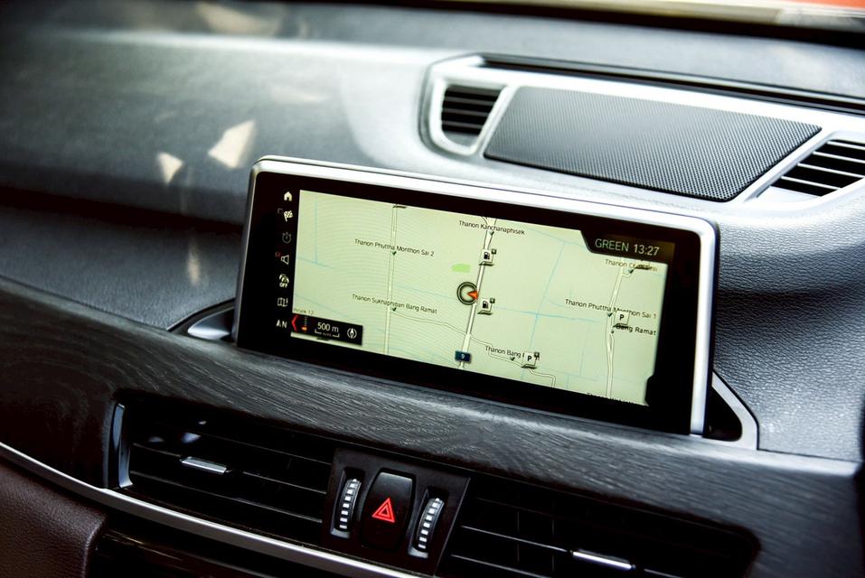 BMW X1 sDrive18d xLine F48 AT 2019 18