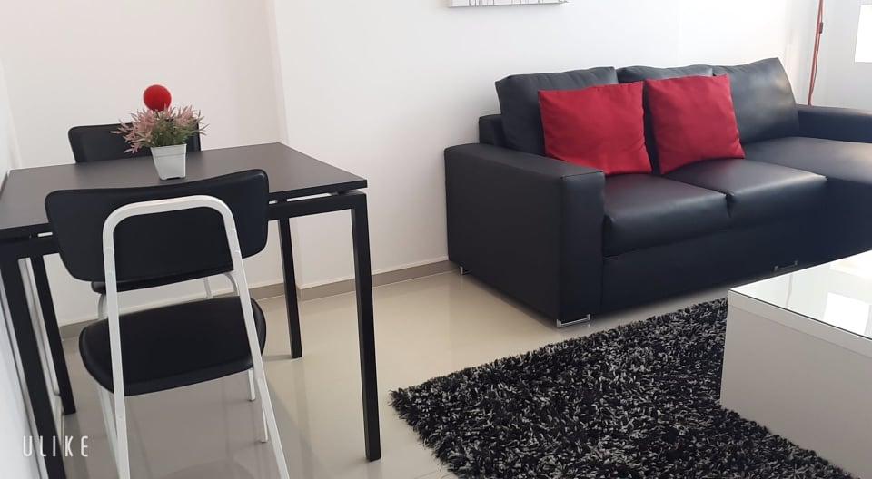 ✨ ให้เช่าคอนโดทำเลทองย่านเศรษฐกิจ วิวสวย ห้องกว้างเป็นส่วนตัว เฟอร์ครบ พร้อมคลับเฮ้าส์ สระว่ายน้ำ และระบบรักษาความปลอดภัย 24 ชม. ใกล้ตลาดและห้าง 5