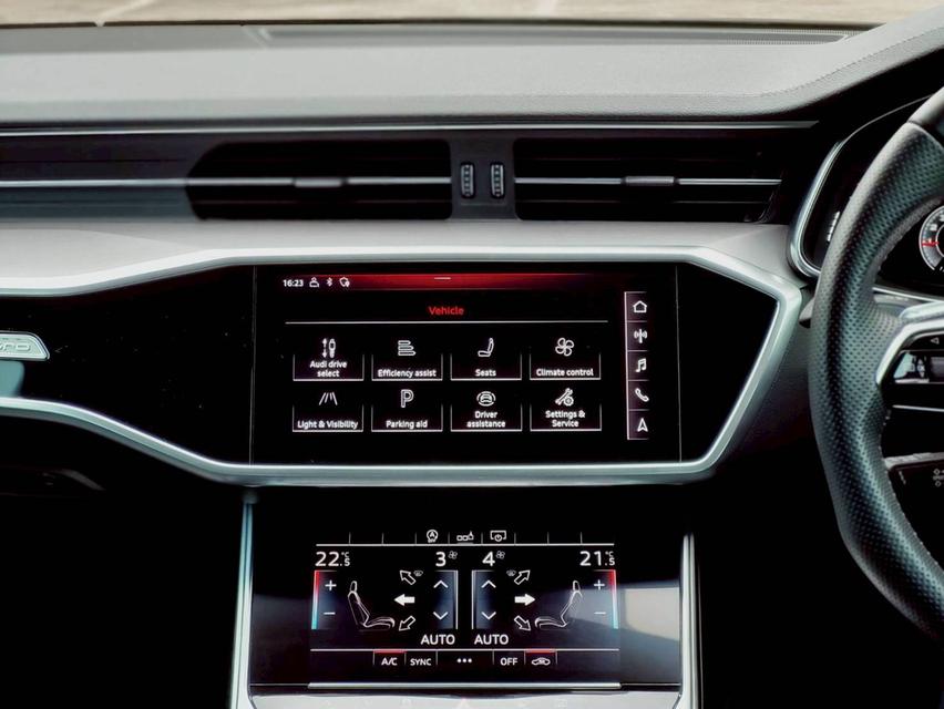 Audi A6 Avant 45 TFSI S-Line Black Edition ปี 2020 ไมล์ 11x,xxx km. 11