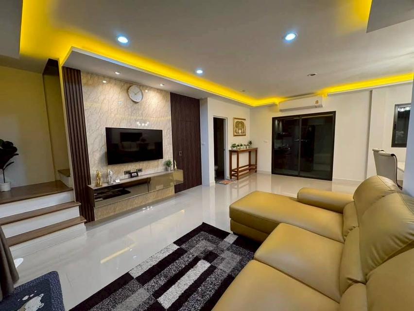 ขายหรือให้เช่า ทาวน์โฮม Pleno สุขุมวิท-บางนา 2 พร้อมอยู่