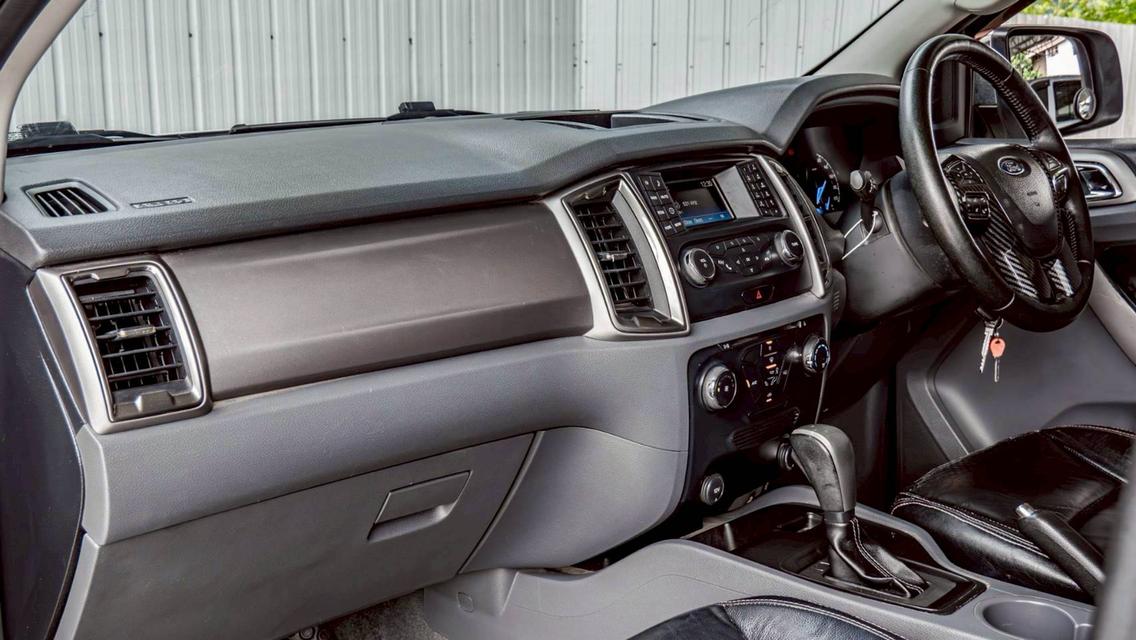 FORD RANGER 2.2 XLT ปี 2016 สีขาวโฉม HI-RIDER DOUBLE CAB รูปที่ 9