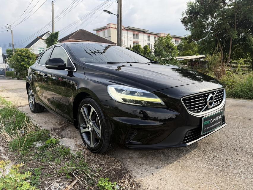ปี 2018 VOLVO V40 T4 Minorchange AT TOP มือเดียวป้ายแดง