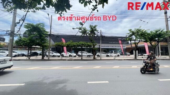 ขายที่ดิน ริมถนนประชาอุทิศ พร้อมตึก 2 ชั้น 125 ตร.ว. พร้อมที่จอดรถ สำนักงานครบ 3
