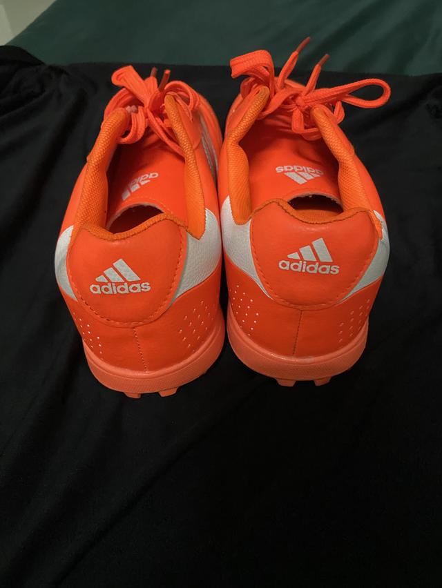 รองเท้าฟุตซอลadidasสีส้ม รูปที่ 2