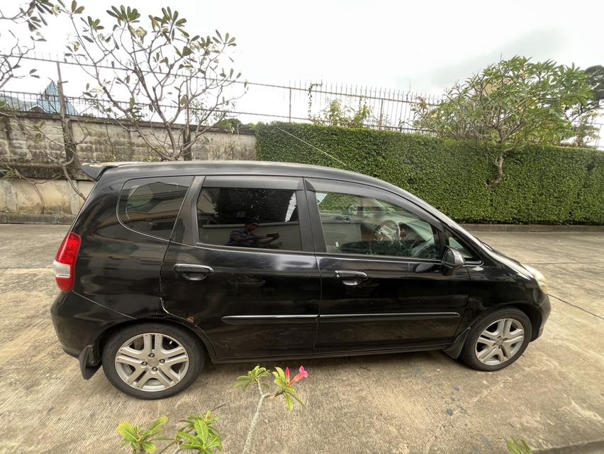 Honda Jazz GD 1.5 IDSI ปี 2006 ขายตามสภาพ 3