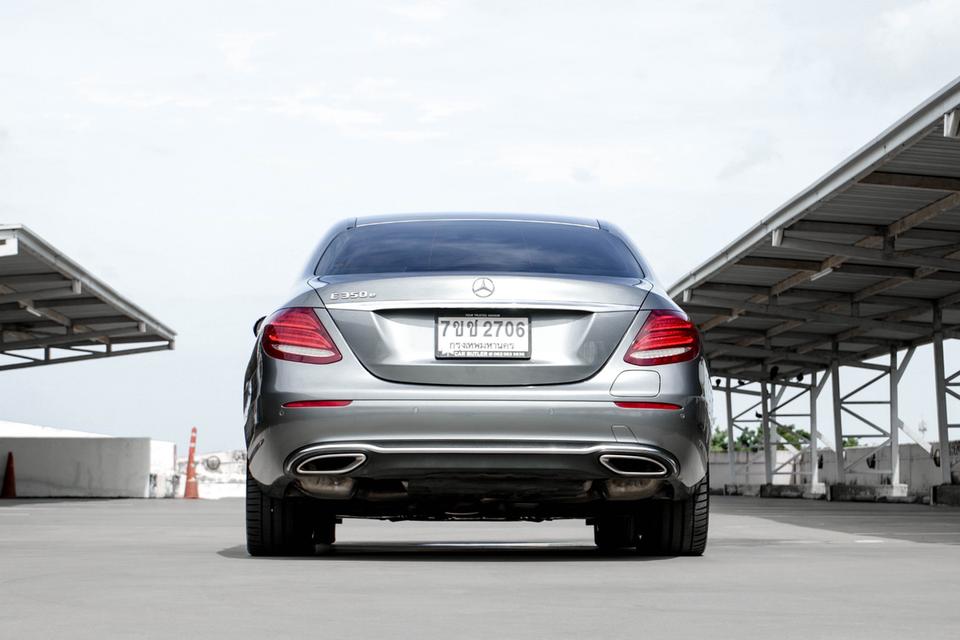 Mercedes-Benz E350e AVANTGARDE ปี 2019ไมล์ 73,xxx km.มาในราคาเพียง 739,000 บาท รูปที่ 4