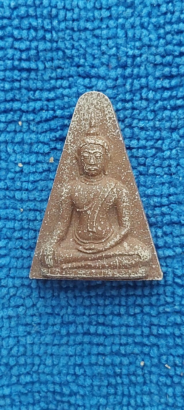 พระนางพญาเสน่ห์จันทน์ ปี2548 รูปที่ 2