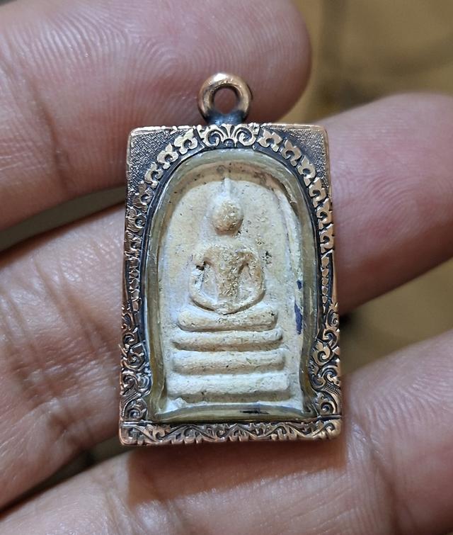 พระสมเด็จพิมพ์คะแนนเลี่ยมกรอบนาคเก่าแท้ 40% ปิดหลัง