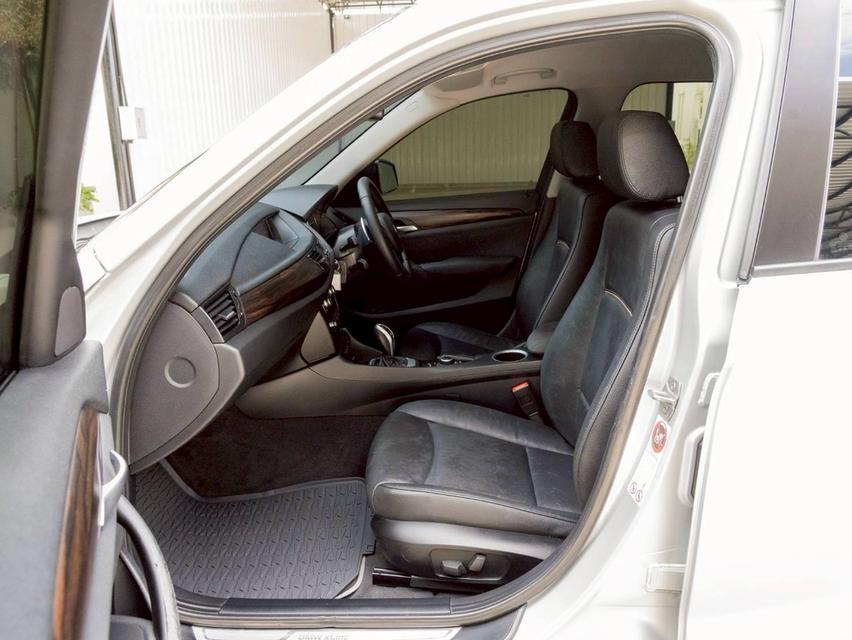 BMW X1 sDrive 20d M Sport ปี 2013 ♨️ ประกันเครื่องเกียร์3ปี30000km.♨️ รูปที่ 12