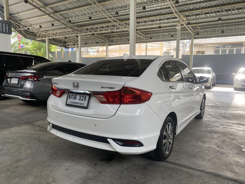 Honda City (i-VTEC) 7