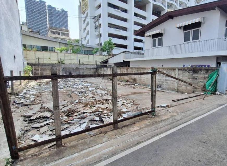ขาย ที่ดิน ขายที่ดินทำเลทอง – ซอยเจริญนคร  (ใกล้ Icon Siam และ BTS กรุงธนบุรี)