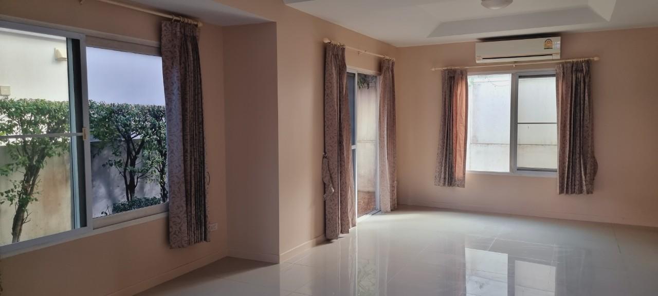 บ้านเดี่ยวมัณฑนา Lake วัชรพล 299/565 หมู่บ้านมัณฑนา เลควัชพล ถนนสุขาภิบาล5 เขต/แขวงสายไหม กทม. บ้านเดี่ยว 2ชั้น ขนาด50.3 ตร.วา พื้นที่ใช้สอย 132ตร.ม. 16