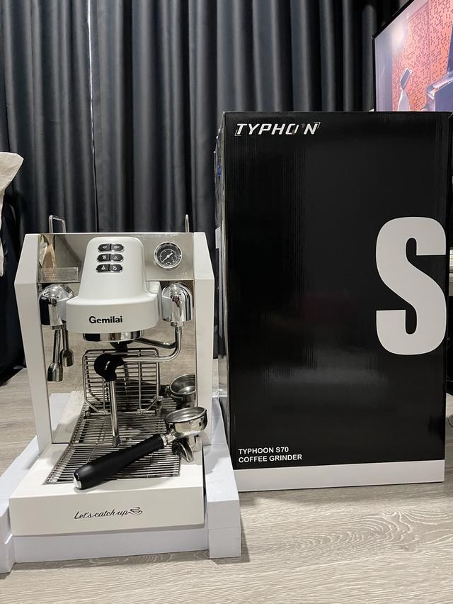  ขายเครื่องชงกาแฟGemilaiพร้อมเครื่องบด TYPHOON S70 V3 สภาพใหม่ ประกันยังเหลือ 6เดือน   ราคา32,000บาท 3