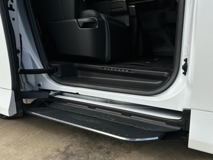 Toyota Alphard  Z hybrid 40  HEV 18