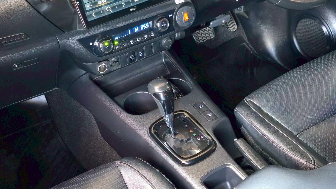 Toyota Revo 2.8 G Prerunner A/T ปี2018 12